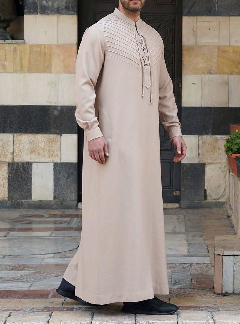 ثوب بربطة عنق