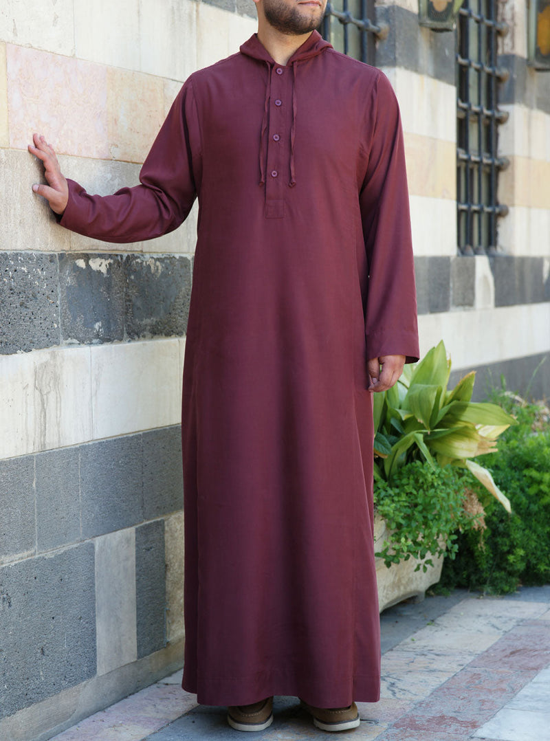 ثوب بقبعة
