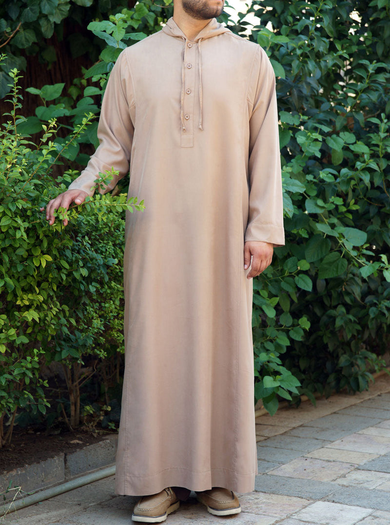 ثوب بقبعة