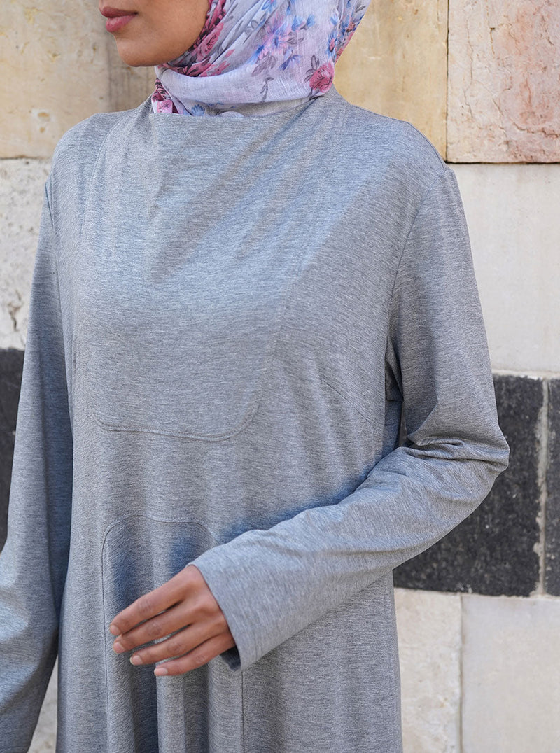 عباية بياقة منسدلة