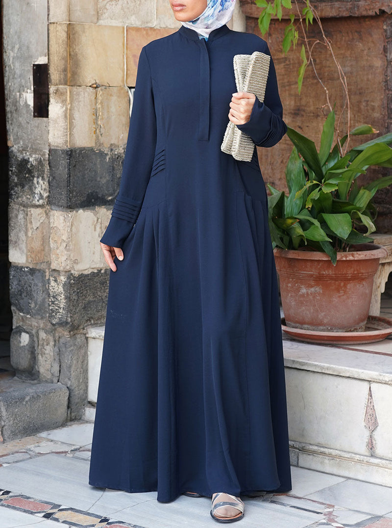 عباية مطوية الخصر