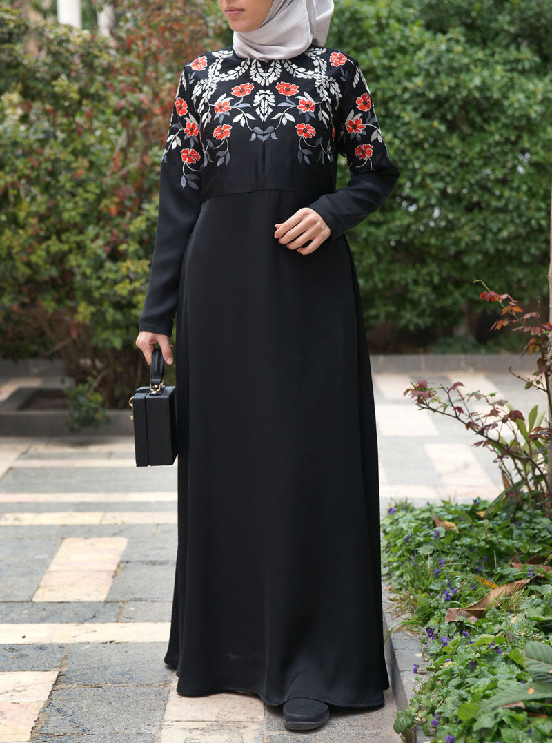 عباية عزبا المطرزة