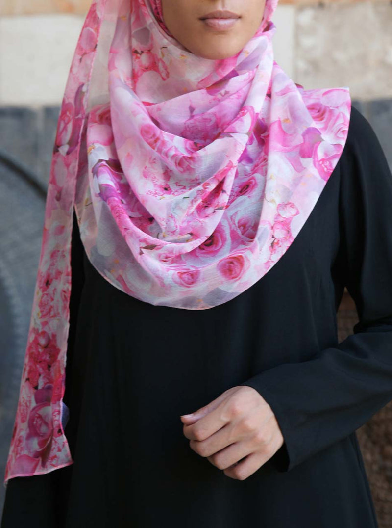 حجاب ناعم بظلال زهرية رائعة