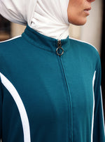 بلوزة رياضية بخطوط بارزة