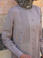 فستان على شكل قميص متوسط الوزن بطيات