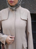 فستان عصري طويل بأزرار