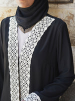 كيمونو مطرز بالدانتيل