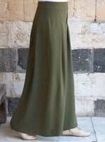 بنطلون واسع بثنيات